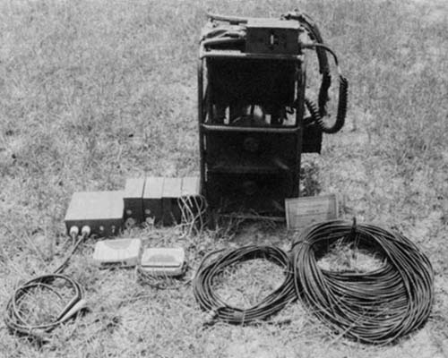 The 350-watt AN/LSS-40s were utilized by dismounted loudspeaker teams. They had an effective range of 700 to 1000 meters and could sustain operations for up to three hours on a fully charged battery.