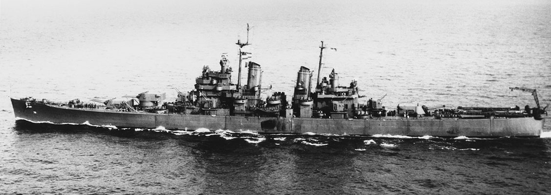 The heavy cruiser USS St. Paul was the flagship of the UN Task Group off the coast.