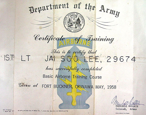 Basic Airborne Training Course certificate presented to ROKA 1st LT Jai Soo Lee