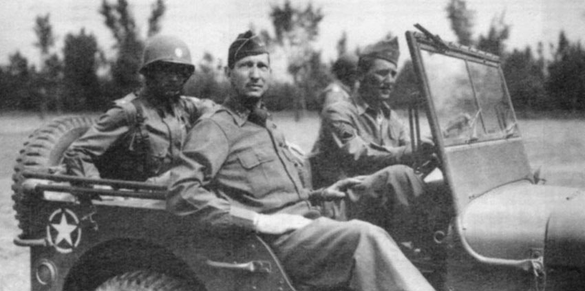 Lieutenant Colonel Yarborough and Major General Mark Clark in Italy.