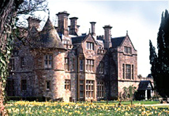 Numerous F.A.N.Y.s worked at the Beaulieu estate, located southwest of Southhampton.