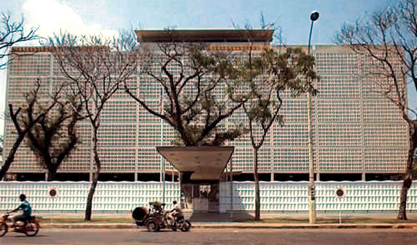 The American Embassy in South Vietnam was located on Thong Nhut Boulevard in Saigon.