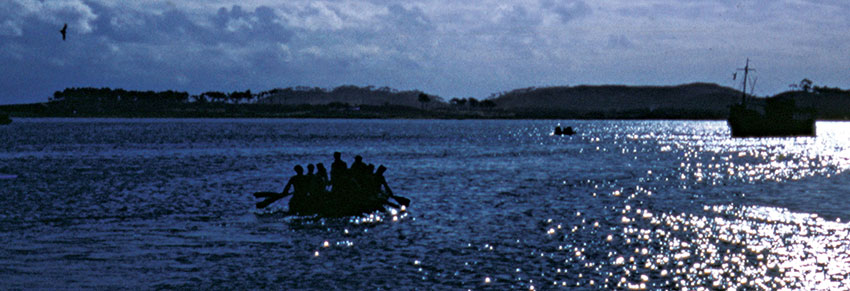 Dusk boat movement of North Korean guerrillas.