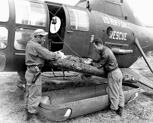 3rd RS personnel practice securing a ‘wounded’ dummy in the ‘people pod’