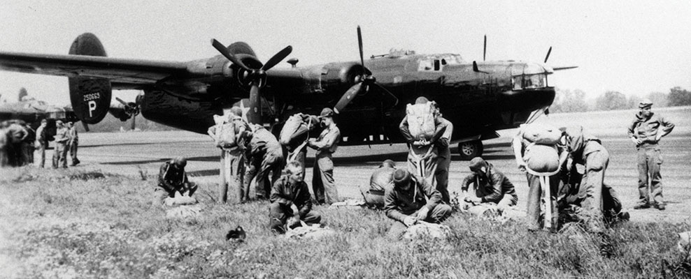 Jedburgh teams suit up in England prior to boarding a “Carpetbagger” B-24 Liberator drop aircraft, August 1944.